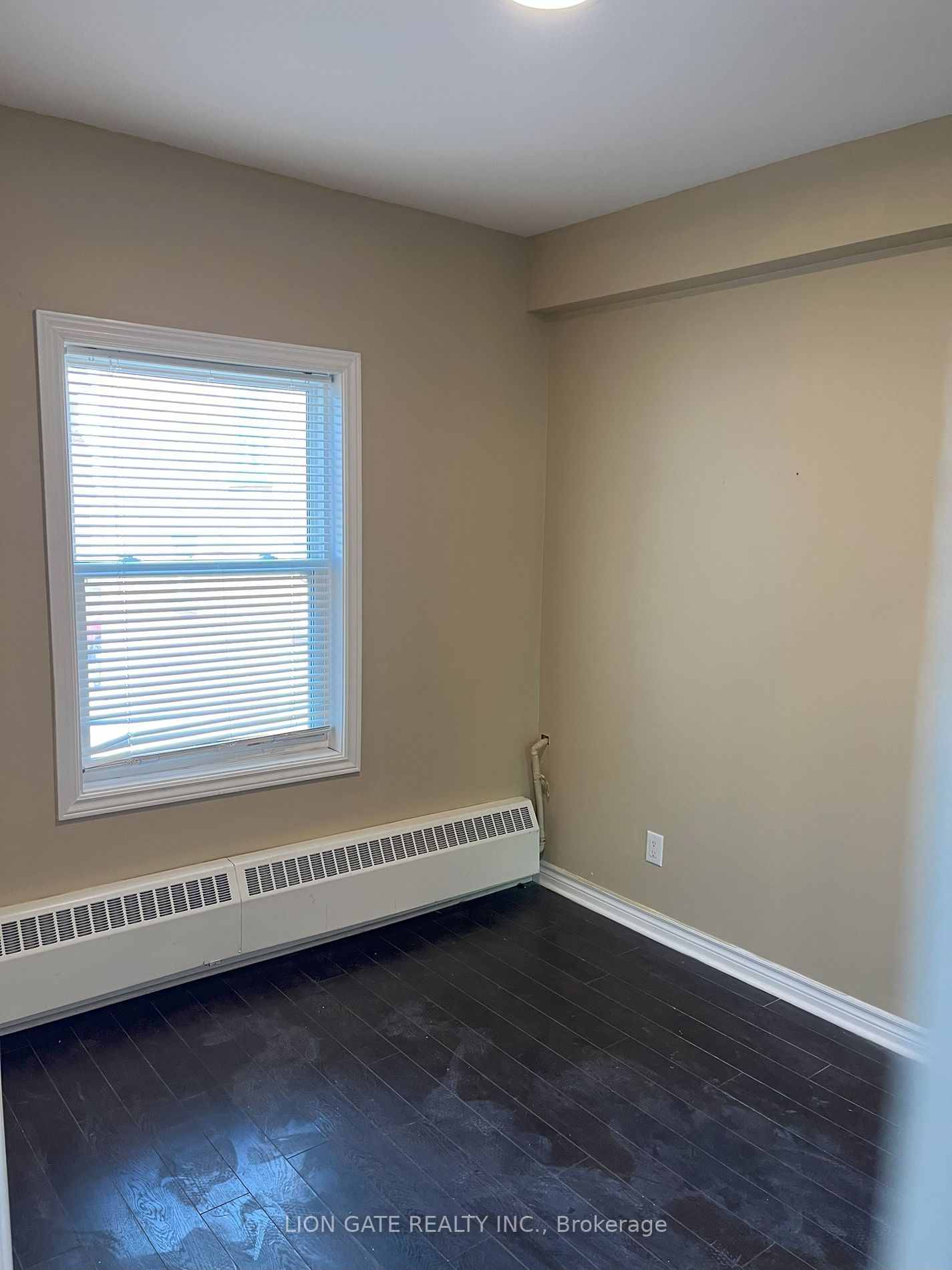 Property leased at 102-89 Queen Street, Brampton, Downtown Brampton, L6Y 1M2 - MLS: W11913883