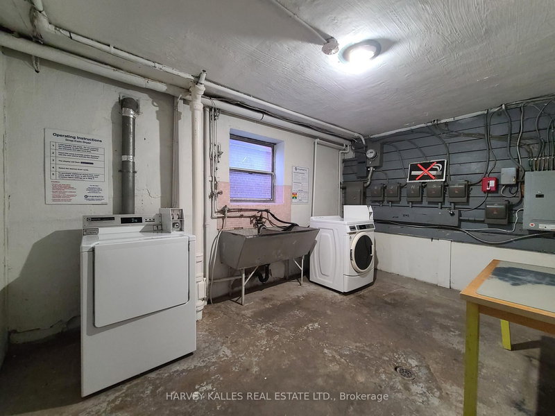 90 Trethewey Dr, Toronto, M6M 4B4 | Image 3