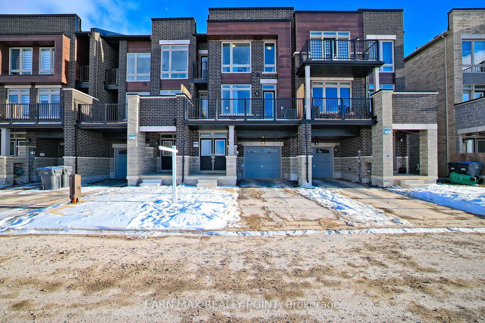 Townhouse for sale at 90 Donald Ficht Crescent, Brampton, Northwest Brampton, L7A 5H8 - MLS: W11914073