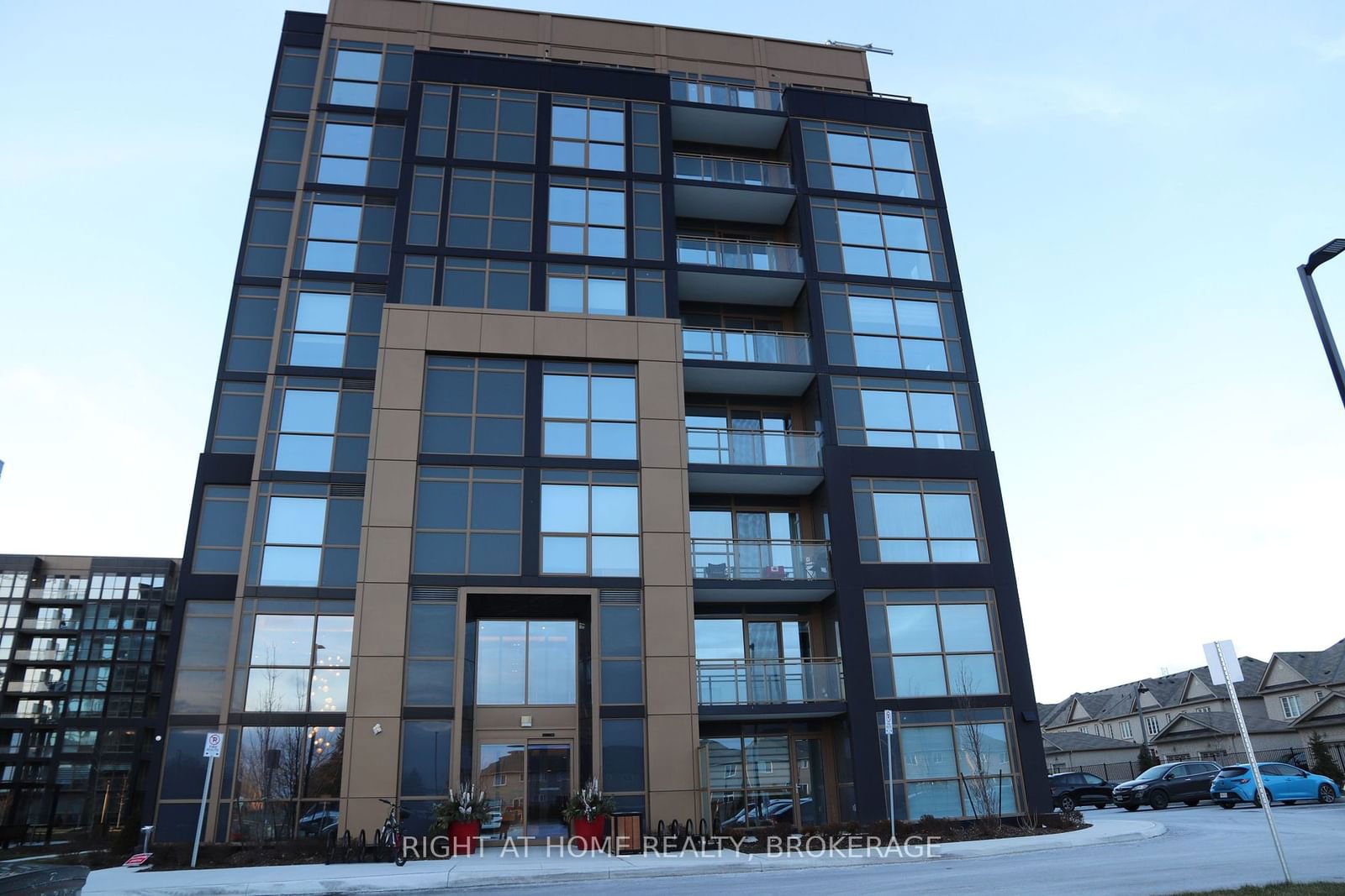 Condo leased at 240-2343 Khalsa Gate, Oakville, 1019 - WM Westmount, L6M 5R6 - MLS: W11914282