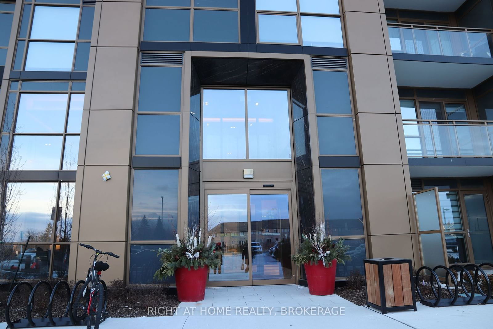 Condo leased at 240-2343 Khalsa Gate, Oakville, 1019 - WM Westmount, L6M 5R6 - MLS: W11914282