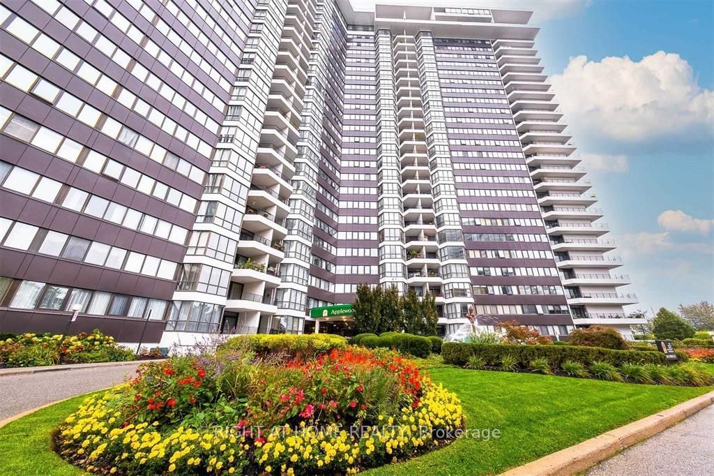 Condo for sale at 1018-1333 Bloor Street, Mississauga, Applewood, L4Y 3T6 - MLS: W11914441