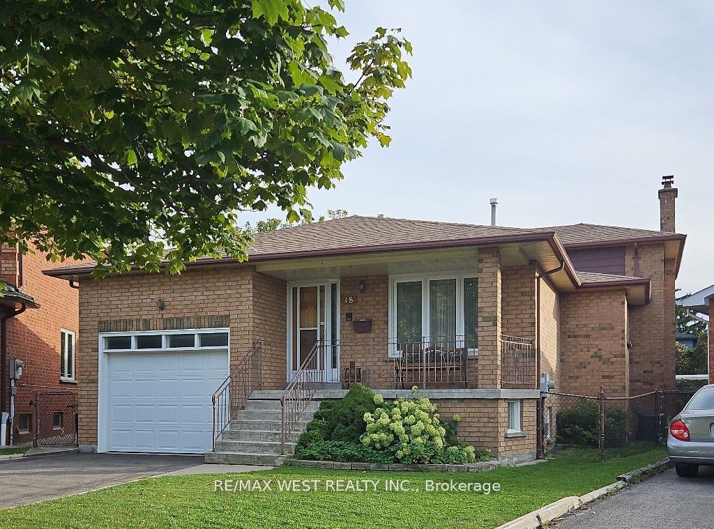 Detached House sold at 18 Goa Court, Toronto, Alderwood, M8W 4Y2 - MLS: W11914965