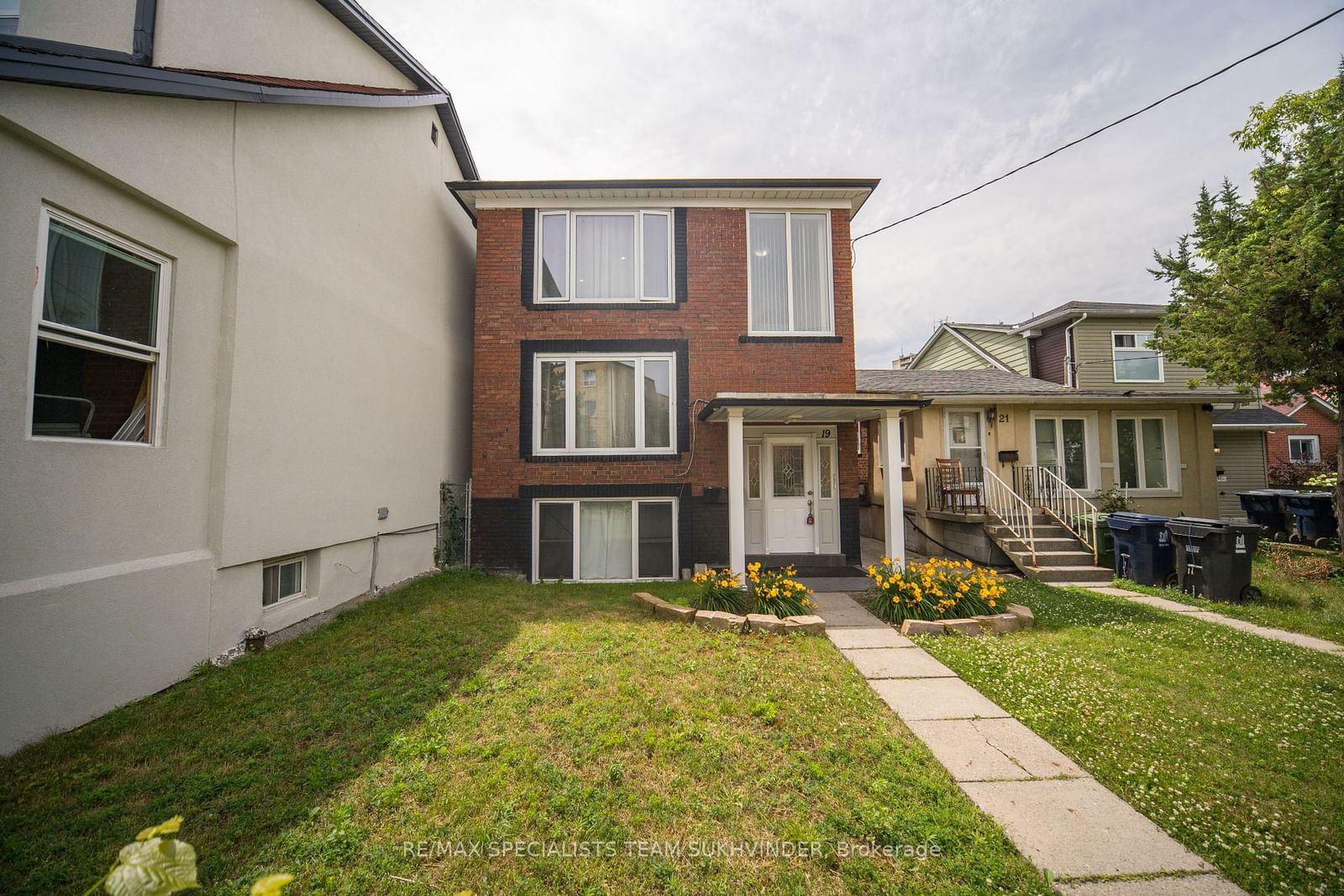 Building at 19 Buttonwood Avenue, Toronto, Mount Dennis