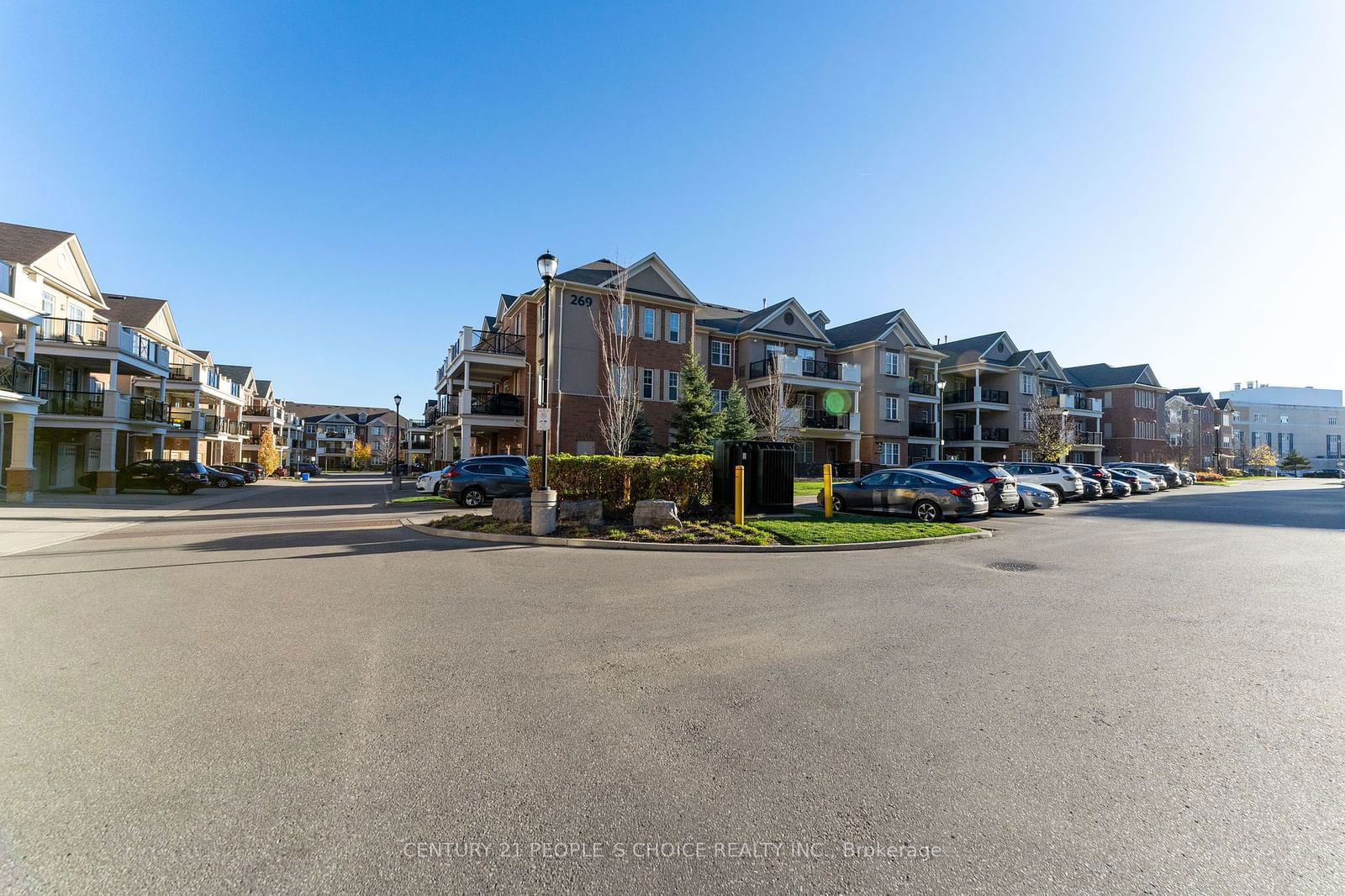 Townhouse for sale at 202-269 Georgian Drive, Oakville, Uptown Core, L6H 0L1 - MLS: W11915591