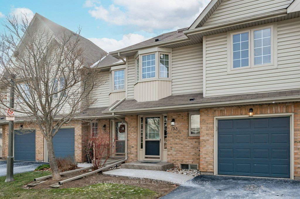 Townhouse for sale at 133-3333 New Street, Burlington, Roseland, L7N 1N1 - MLS: W11915596