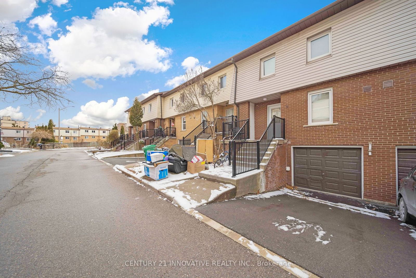 Townhouse for sale at 5-3175 Kirwin Avenue, Mississauga, Cooksville, L5A 3M4 - MLS: W11915599