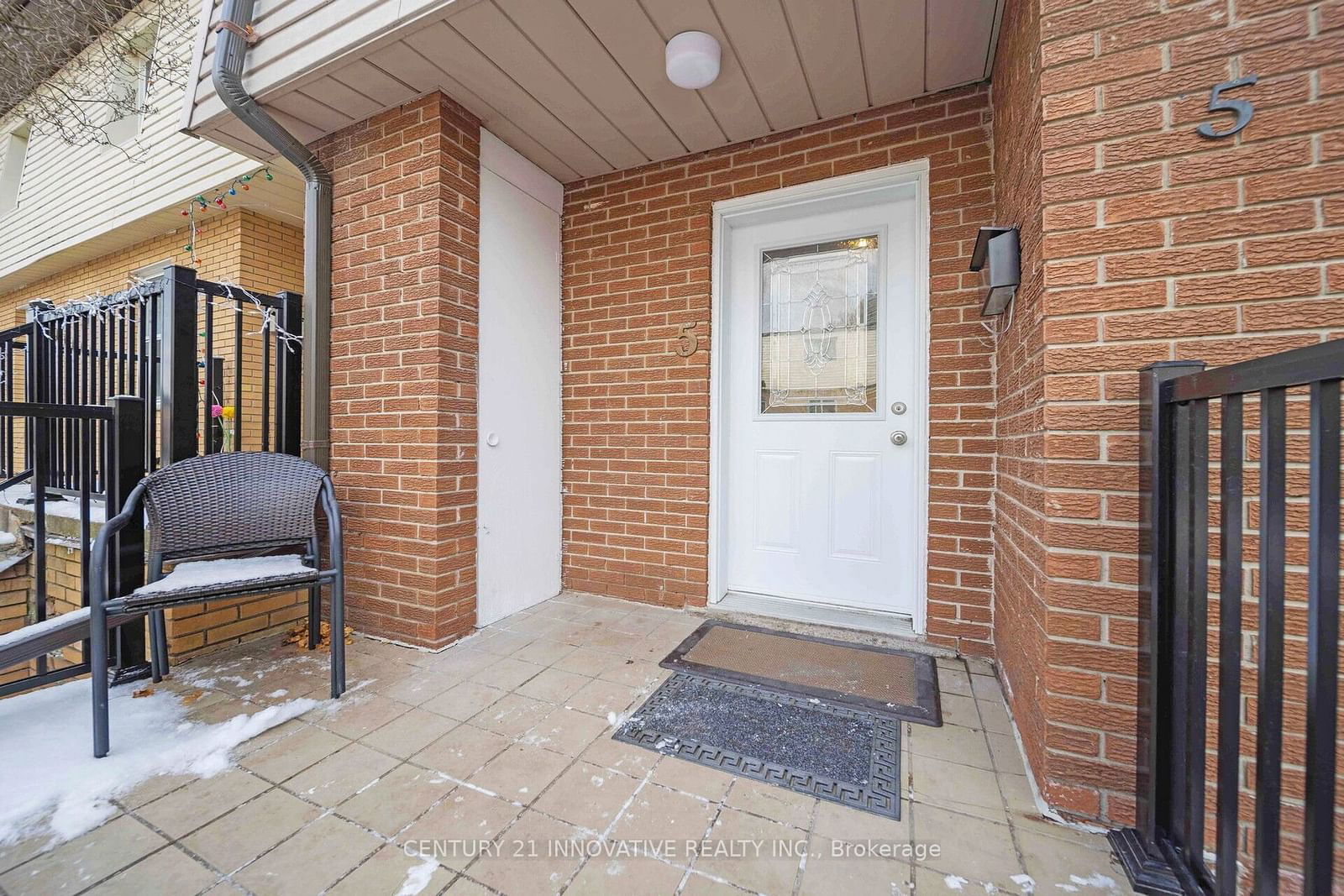 Townhouse for sale at 5-3175 Kirwin Avenue, Mississauga, Cooksville, L5A 3M4 - MLS: W11915599