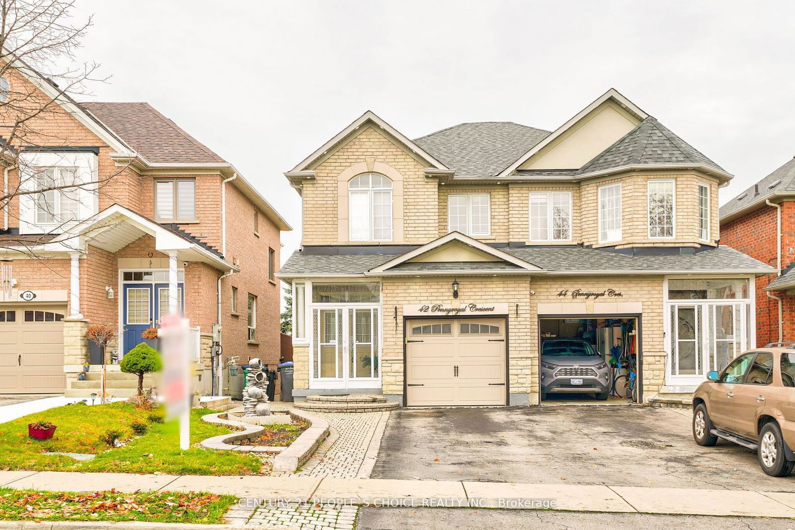 Semi-Detached House for sale at 42 Pennyroyal Crescent, Brampton, Bramalea North Industrial, L6S 6J7 - MLS: W11916249