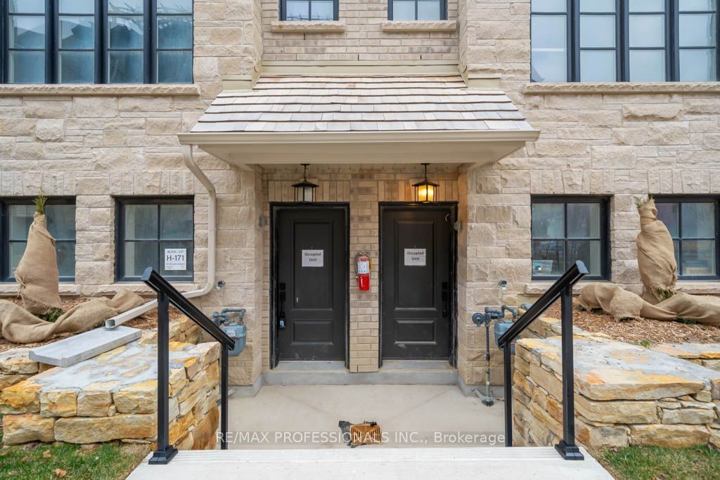 Townhouse leased at 171-56 Lunar Crescent, Mississauga, Streetsville, L5M 2R5 - MLS: W11916407