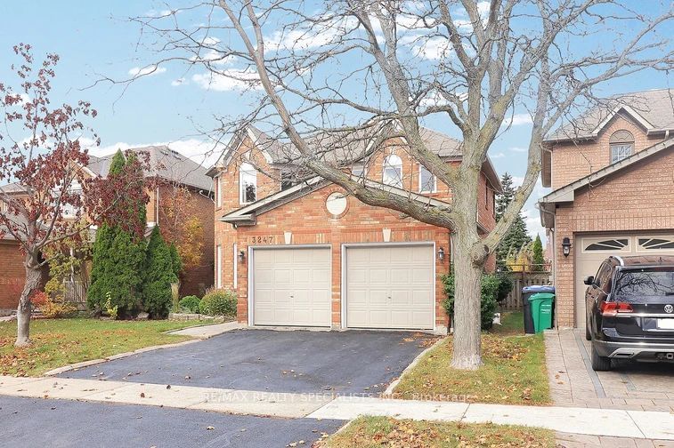 Detached House sold at 3247 BLOOMFIELD Drive, Mississauga, Lisgar, L5N 6X8 - MLS: W11917030