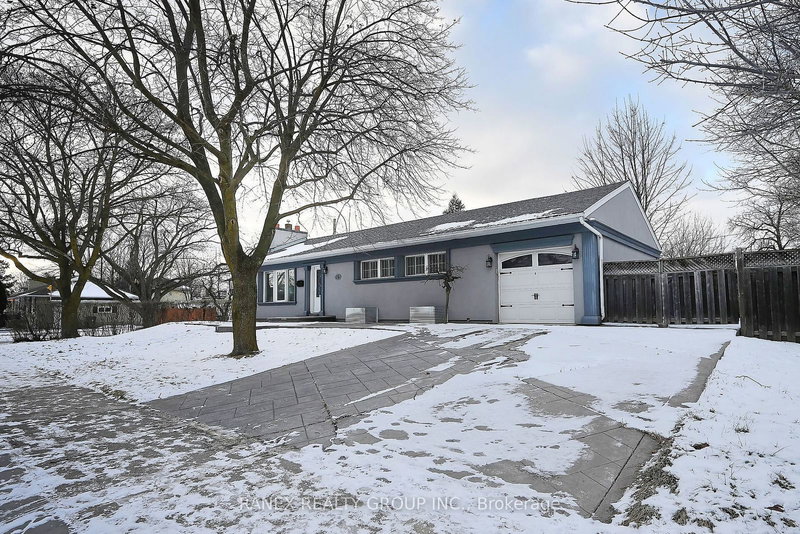 76 Eldomar Ave, Brampton, L6W 1R3 | Image 2