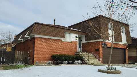 Detached House for sale at 230 Rutherford Road, Brampton, Madoc, L6V 2X8 - MLS: W11917436