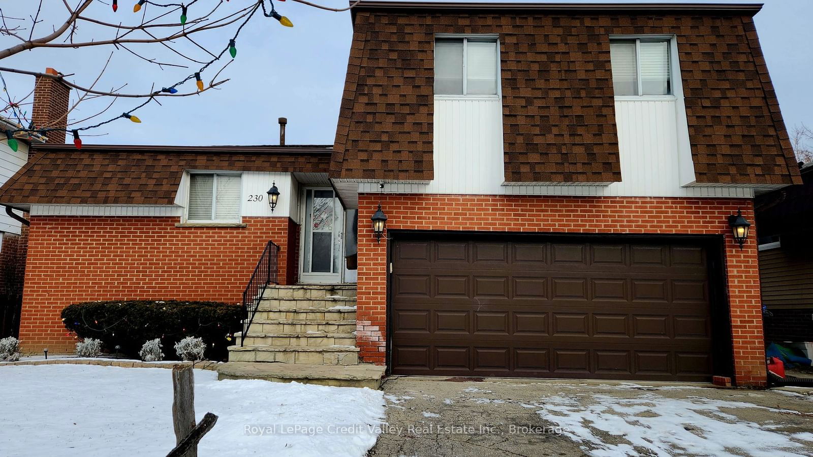 Detached House for sale at 230 Rutherford Road, Brampton, Madoc, L6V 2X8 - MLS: W11917436