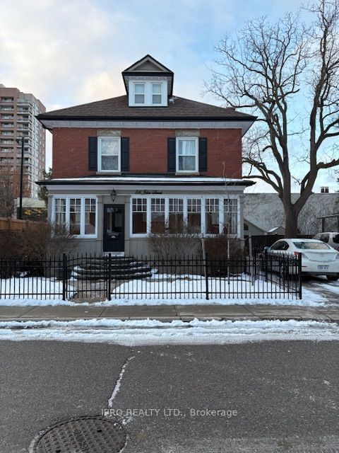 Detached House for lease at Main-56 John Street, Brampton, Downtown Brampton, L6W 1Z3 - MLS: W11917469