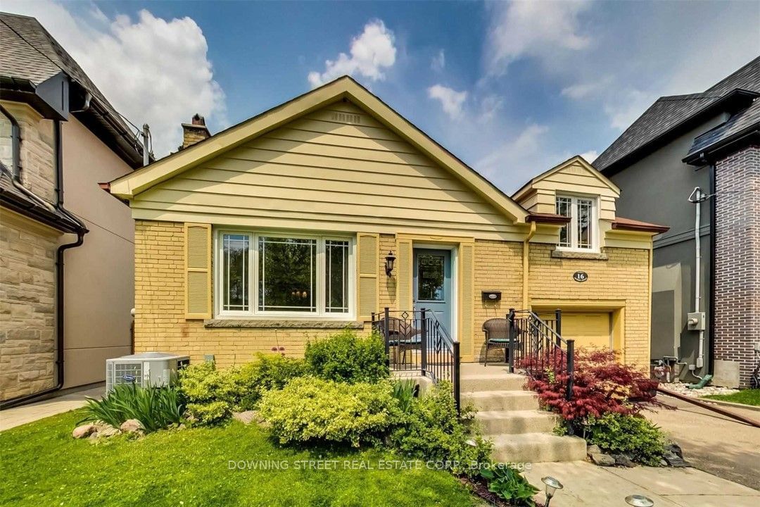 Detached House leased at 16 Bethnal Avenue, Toronto, Stonegate-Queensway, M8Y 1Y6 - MLS: W11917499