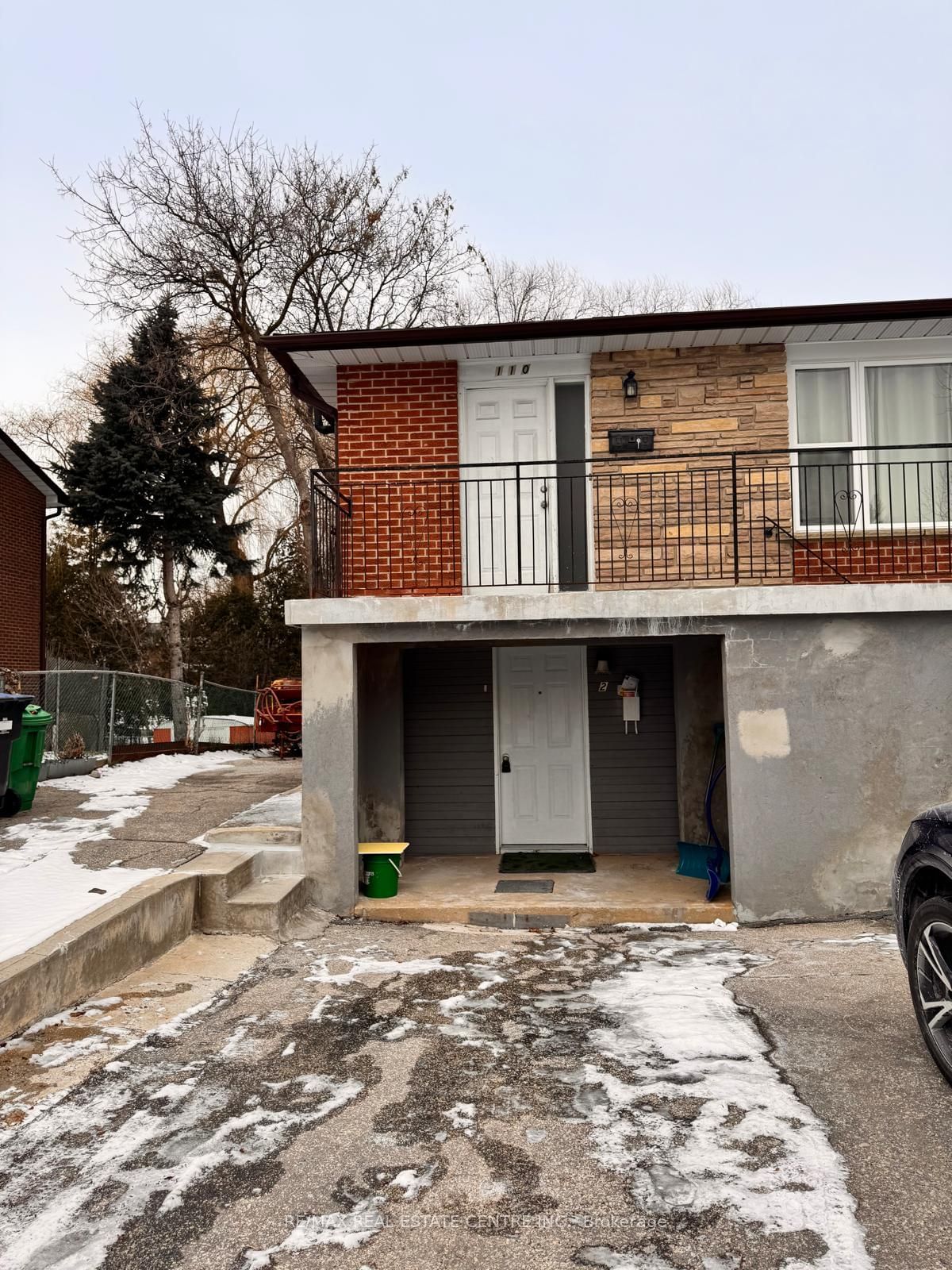 Semi-Detached House for lease at 110 Mill Street, Brampton, Brampton North, L6X 2N9 - MLS: W11917584