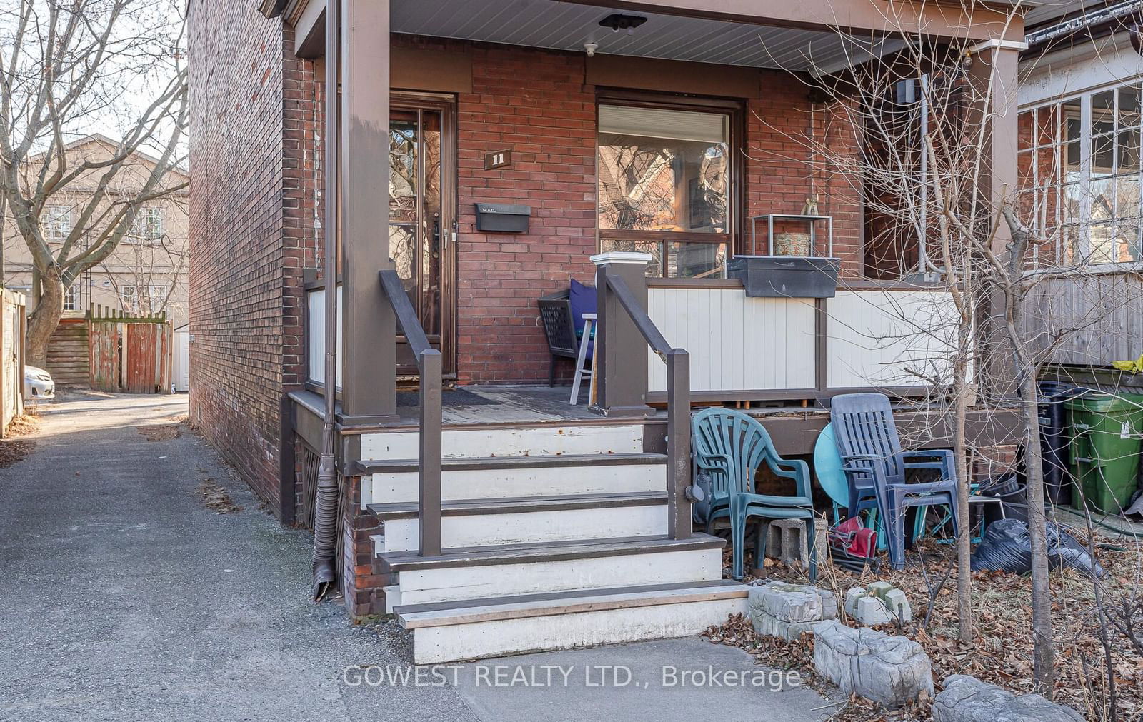 Semi-Detached House leased at 11 Kenneth Avenue, Toronto, High Park North, M6P 1J1 - MLS: W11917784