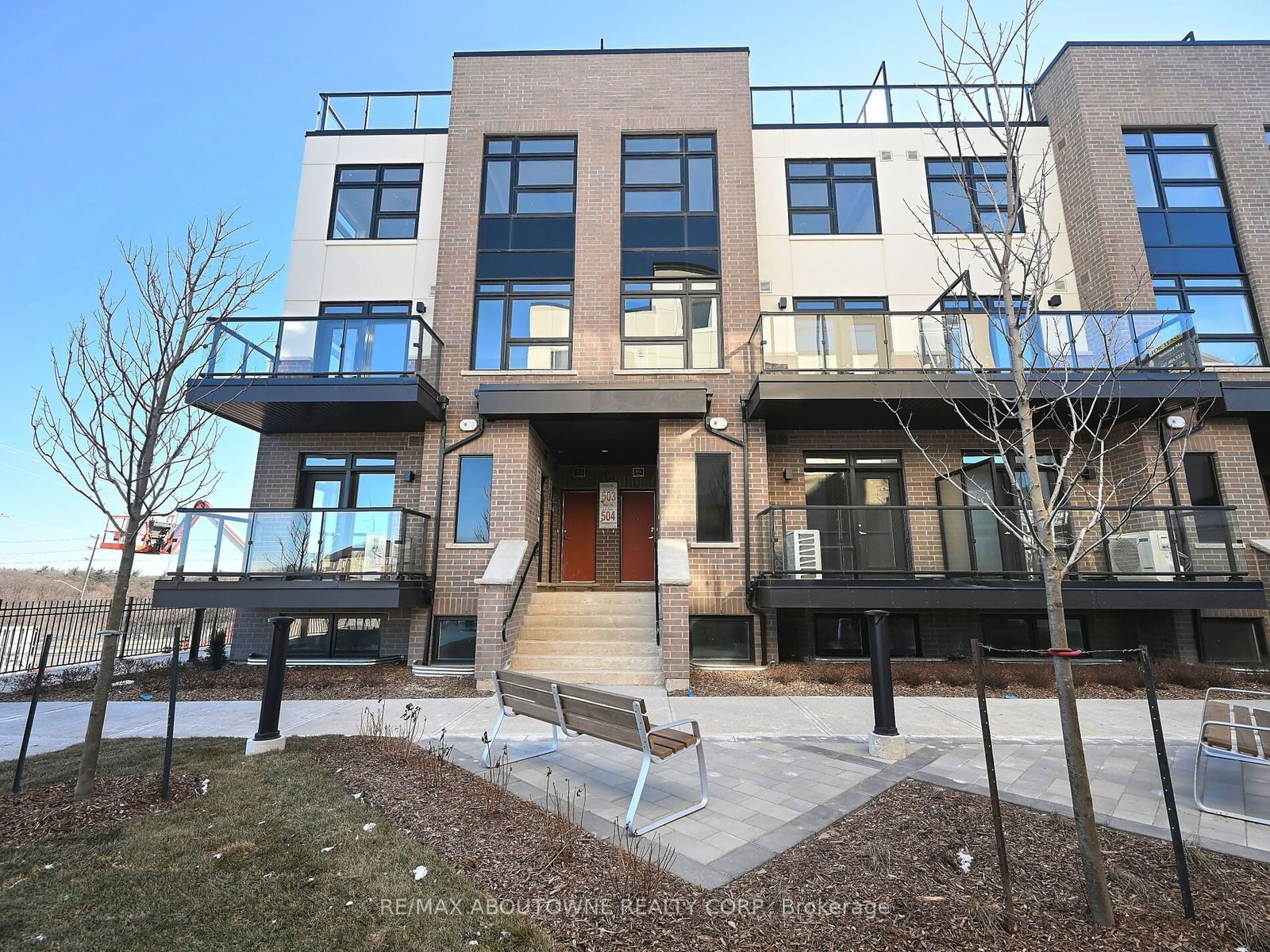 Townhouse leased at 102-1581 Rose Way, Milton, 1026 - CB Cobban, L9T 7E7 - MLS: W11917794