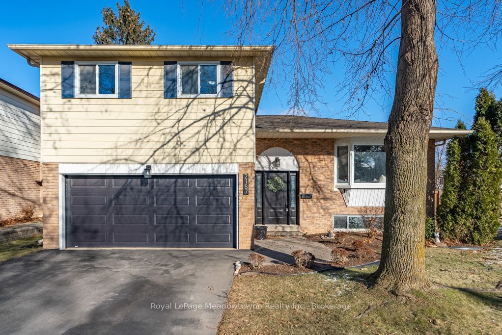 Detached House sold at 2187 Blackburn Court, Burlington, Brant Hills, L7P 4B3 - MLS: W11917797