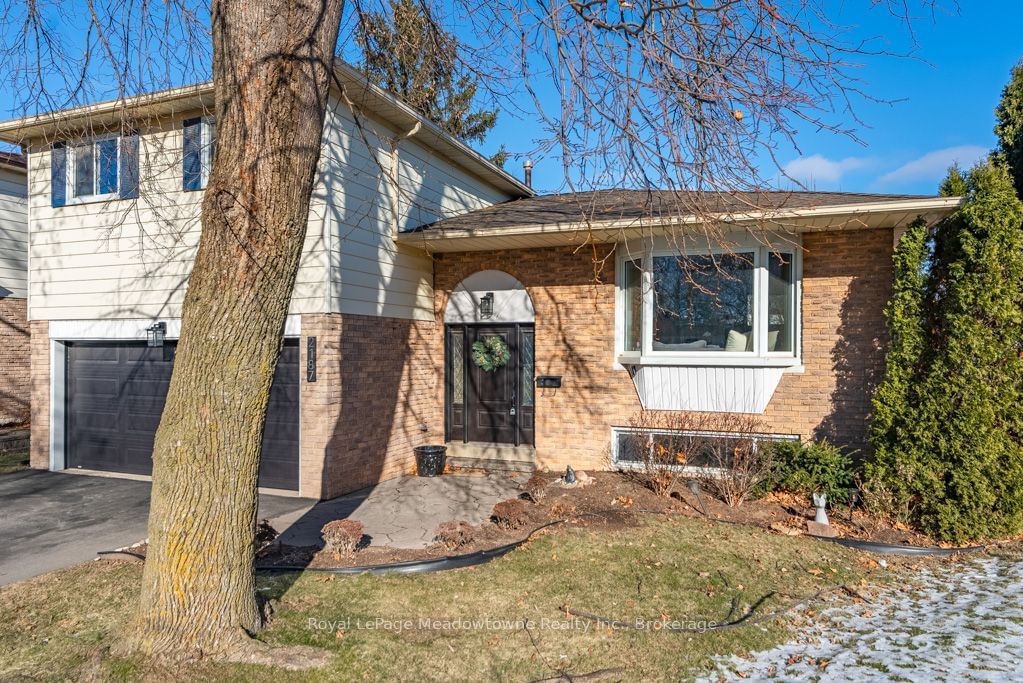 Detached House for sale at 2187 Blackburn Court, Burlington, Brant Hills, L7P 4B3 - MLS: W11917797