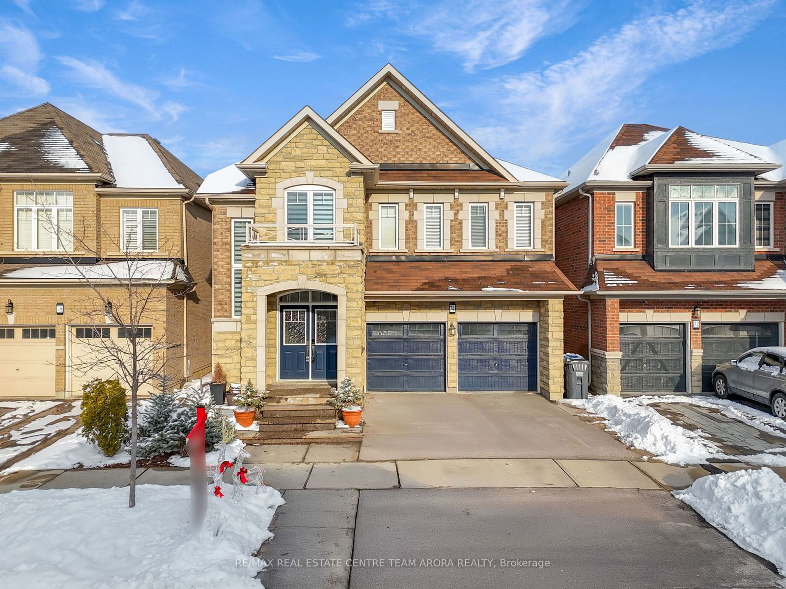 Detached House for sale at 74 Abercrombie Crescent, Brampton, Northwest Brampton, L7A 4N3 - MLS: W11917859