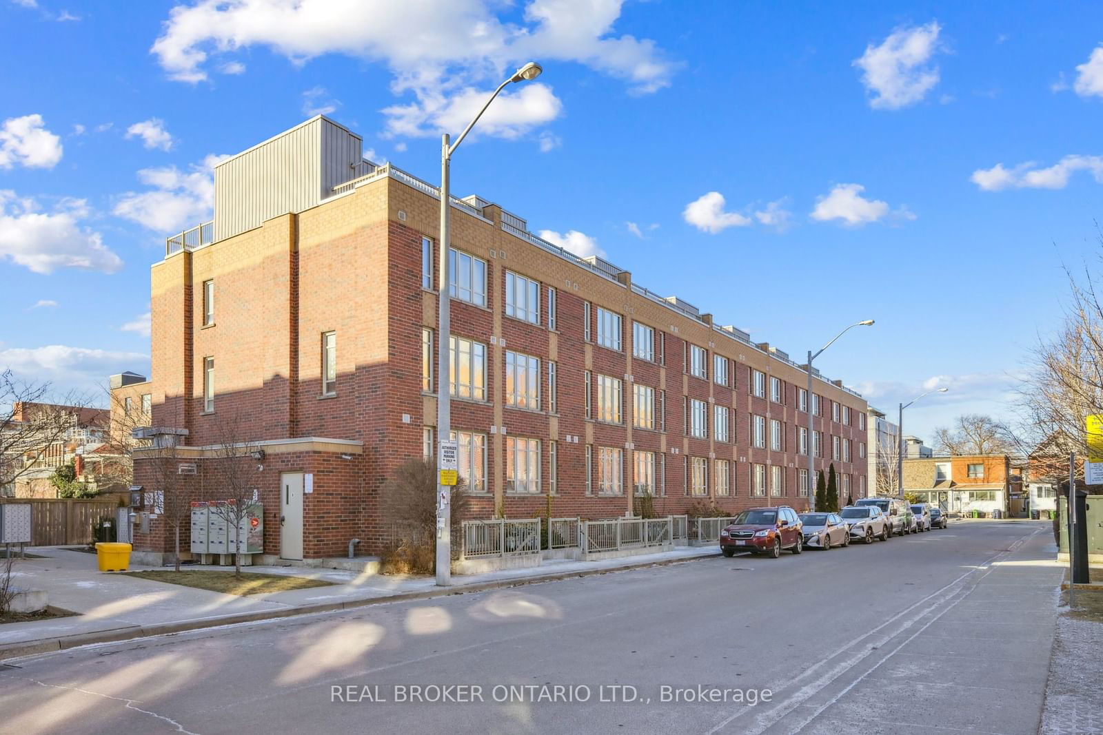 Townhouse for sale at 104-30 Elsie Lane, Toronto, Dovercourt-Wallace Emerson-Junction, M6P 3N9 - MLS: W11917969