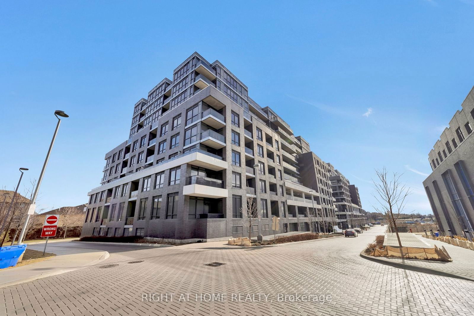 Condo leased at 649-26 Gibbs Road, Toronto, Islington-City Centre West, M9B 0E3 - MLS: W11918136