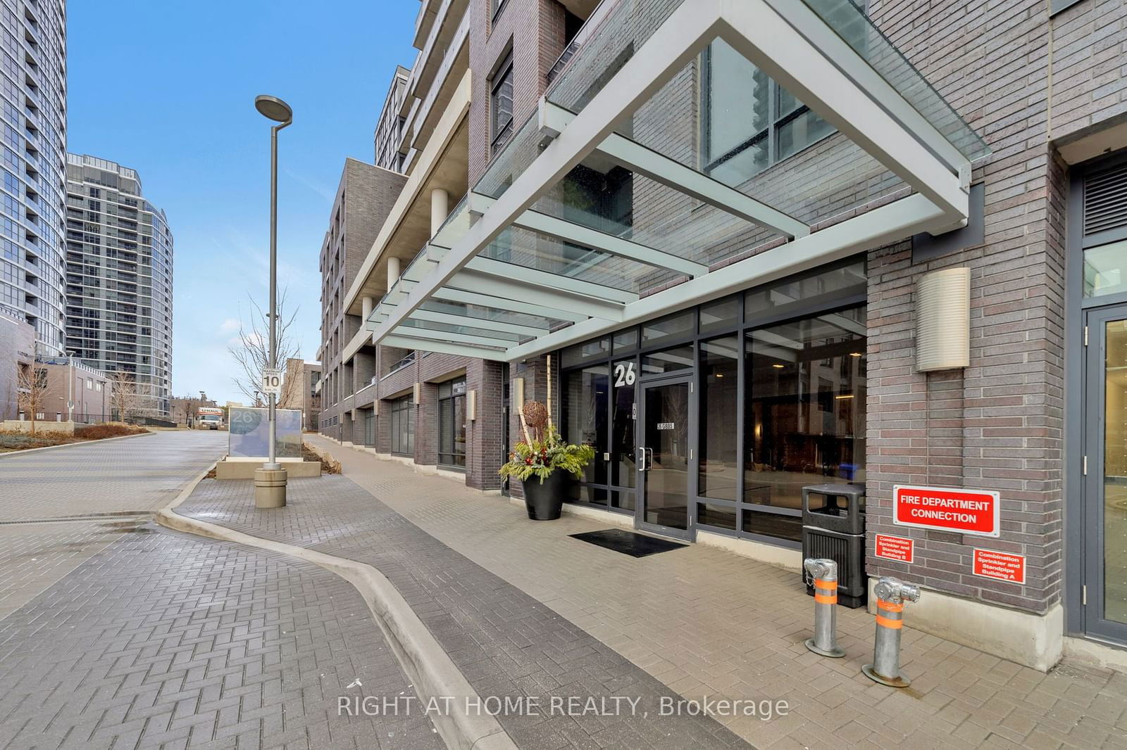 Condo leased at 649-26 Gibbs Road, Toronto, Islington-City Centre West, M9B 0E3 - MLS: W11918136