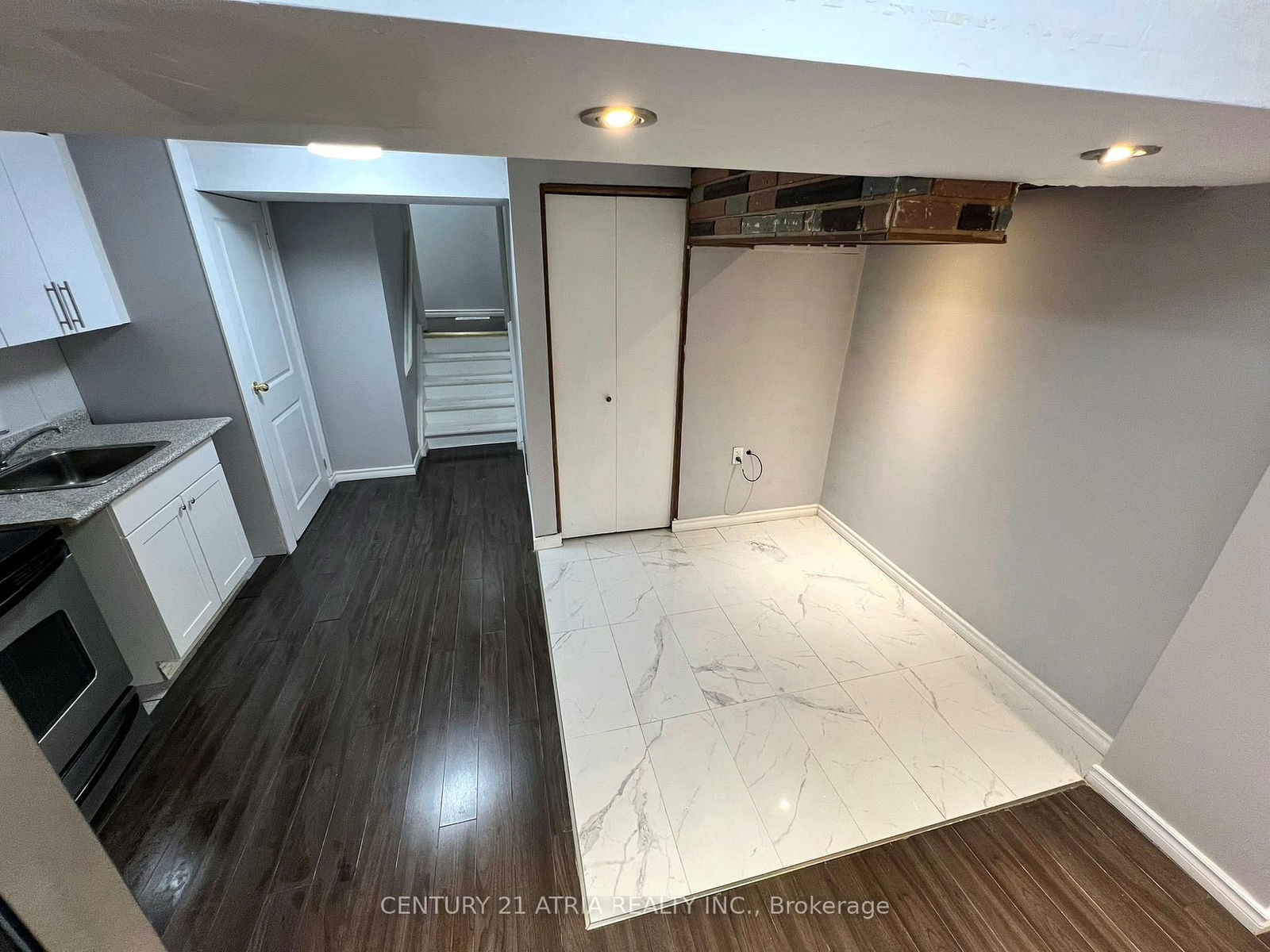 Semi-Detached House leased at Lower-39 Frankton Crescent, Toronto, York University Heights, M3J 1C2 - MLS: W11918297
