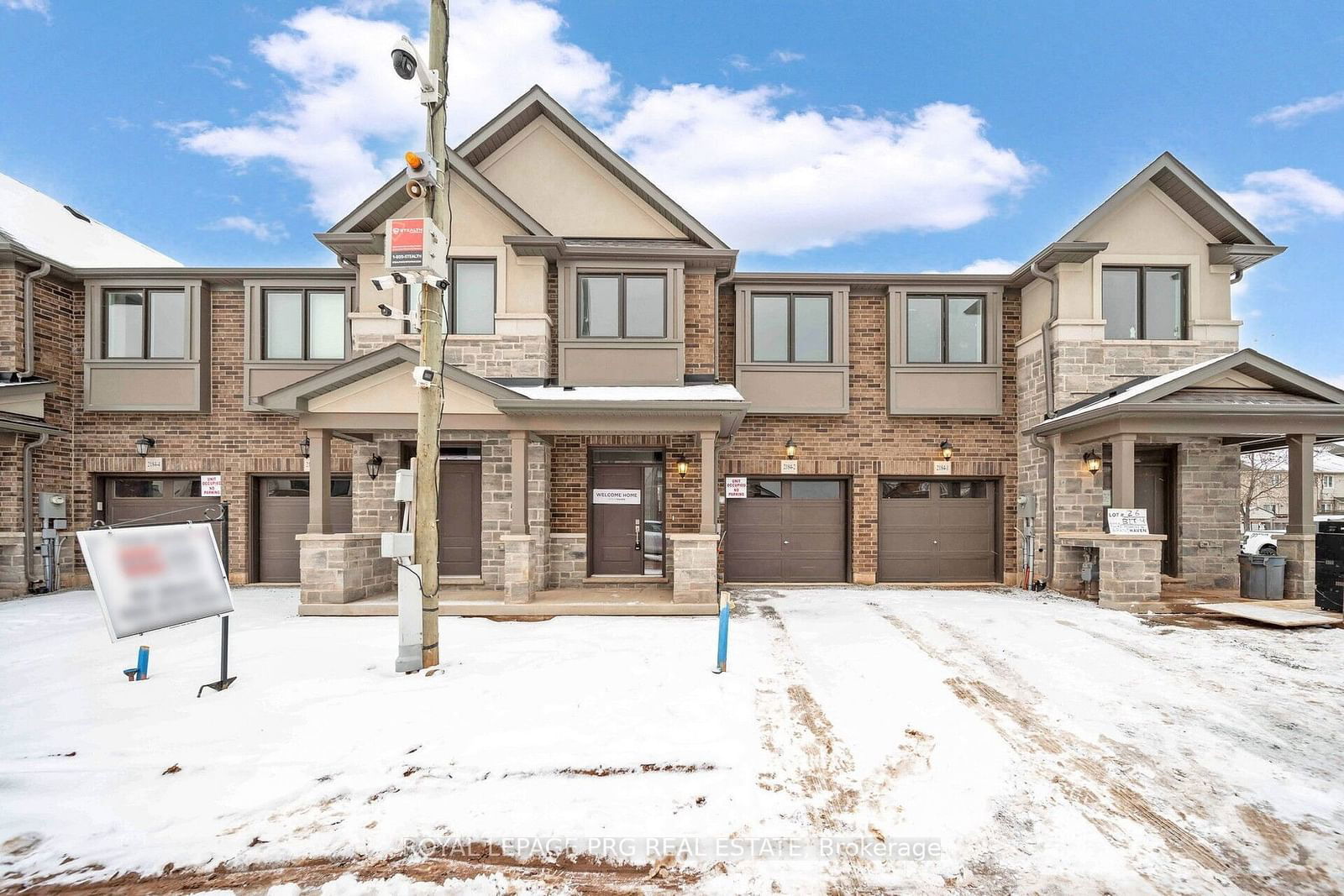 Townhouse for lease at 2-2184 Postmaster Drive, Oakville, 1019 - WM Westmount, L6M 4E6 - MLS: W11918436