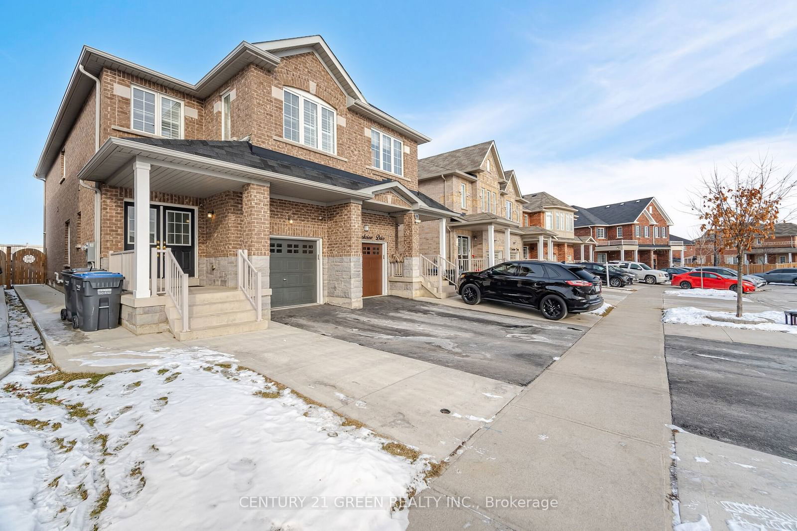 Semi-Detached House sold at 120 Cookview Drive, Brampton, Sandringham-Wellington, L6R 3V1 - MLS: W11918445