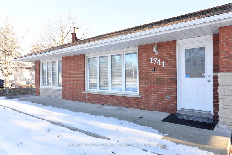 1741 Countryside Dr, Brampton, L6R 0B7 | Image 3