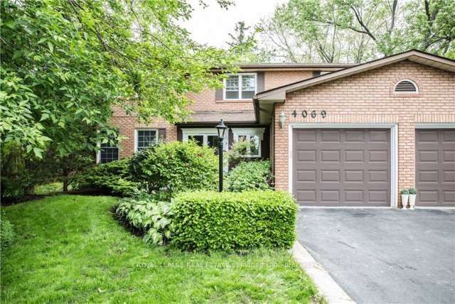 Detached House for sale at 4069 Lakeshore Road, Burlington, Shoreacres, L7L 1A2 - MLS: W11918496