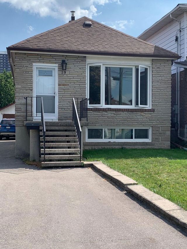 19 Dee Avenue