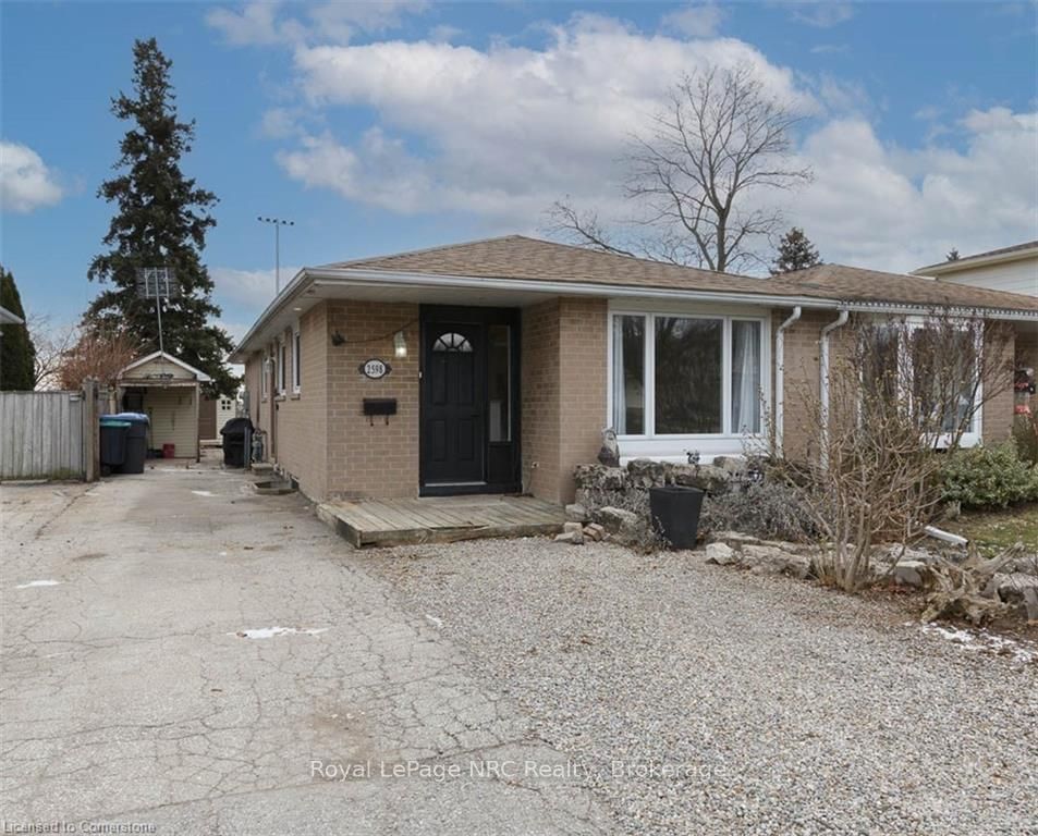 Semi-Detached House sold at 2598 Widemarr Road, Mississauga, Clarkson, L5J 1M3 - MLS: W11918534