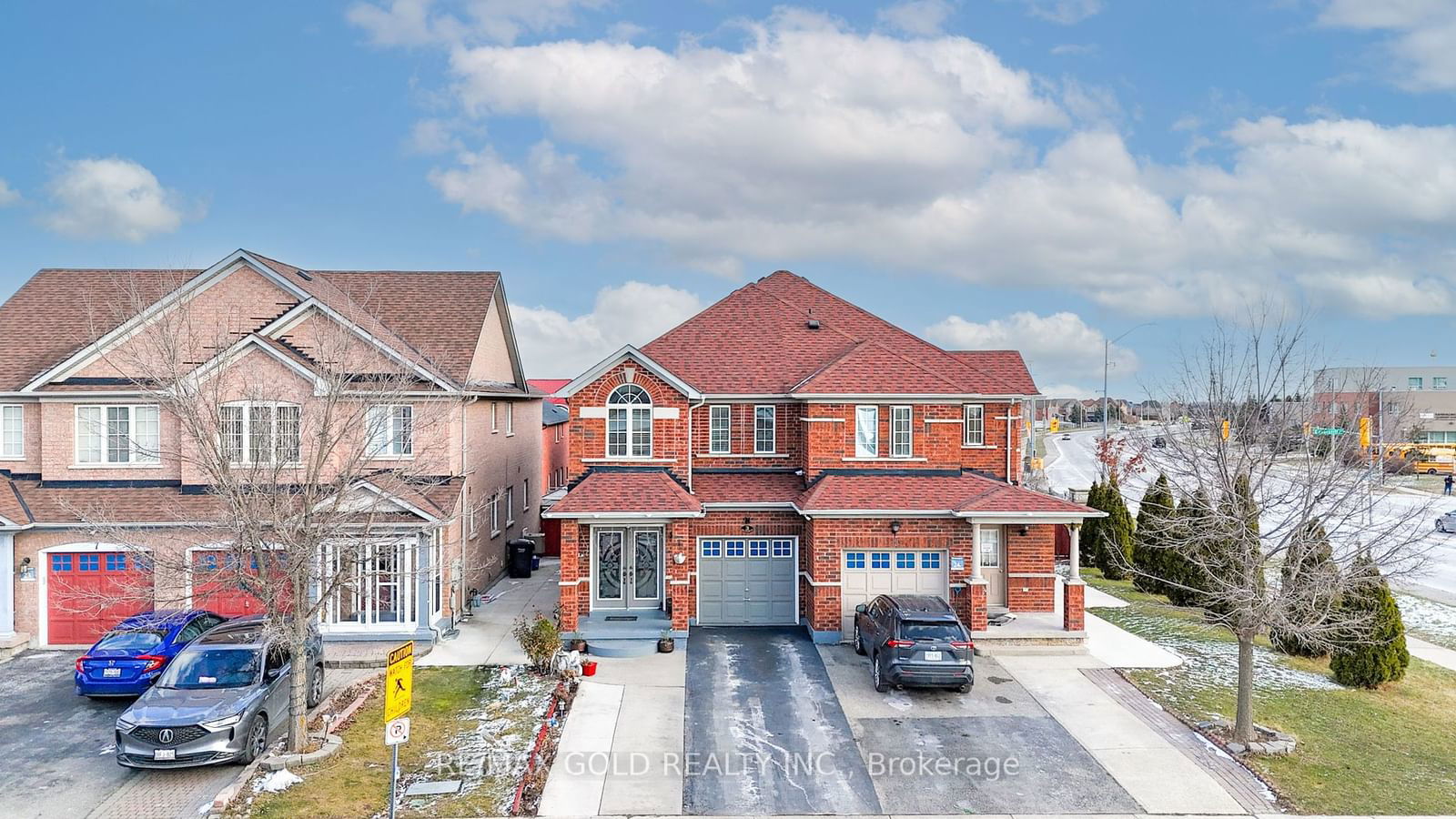 Semi-Detached House for sale at 3 Hot Spring Road, Brampton, Sandringham-Wellington, L6R 3H9 - MLS: W11918720