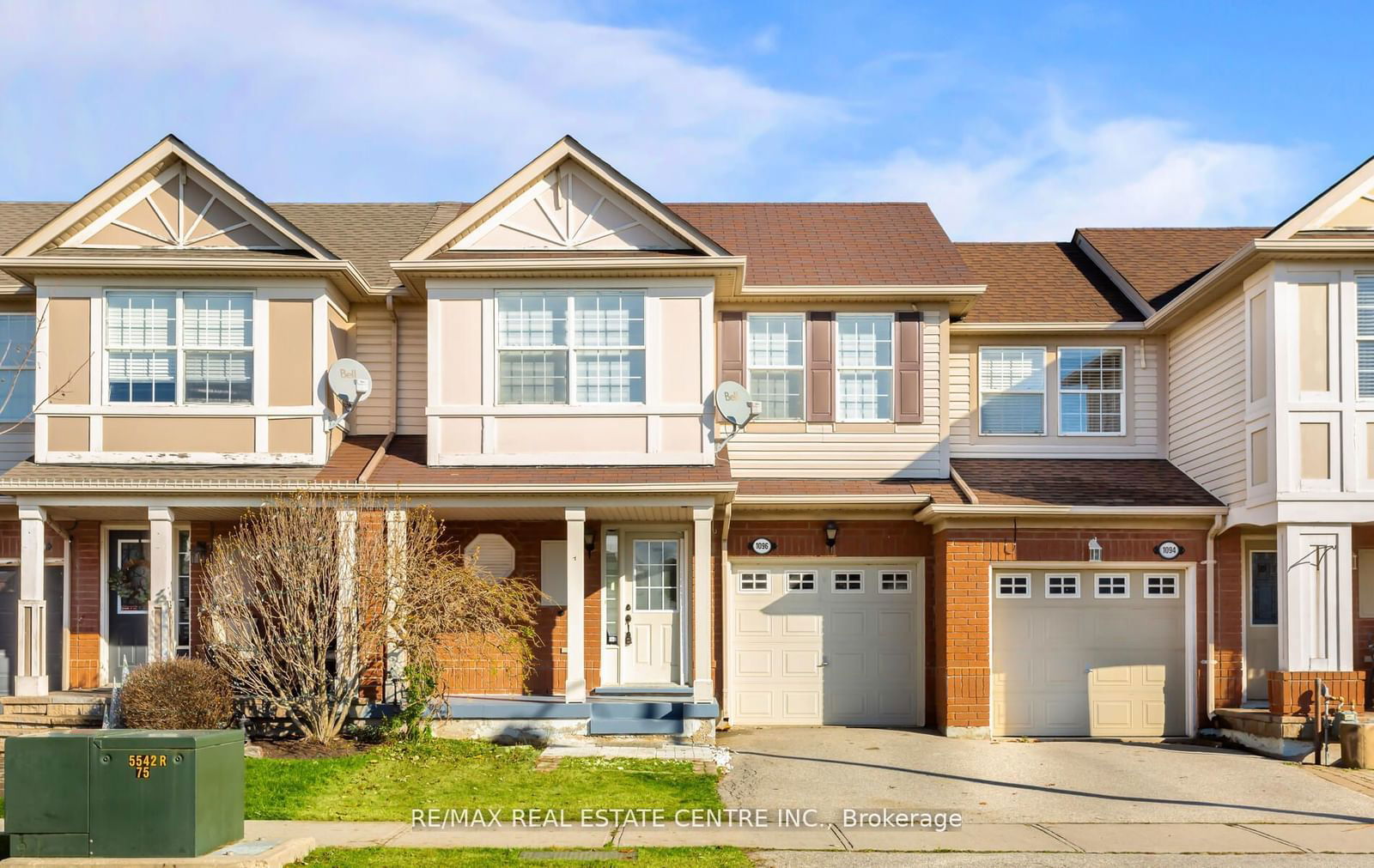 Townhouse for sale at 1096 Barclay Circle, Milton, Beaty, L9T 5W4 - MLS: W11918828