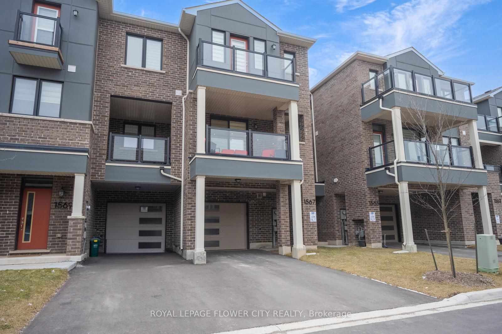 Townhouse for sale at 1567 Moira Crescent, Milton, Bowes, L9E 1Y1 - MLS: W11918912