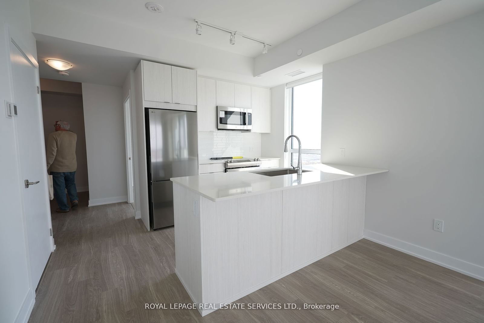 Condo leased at 3401-4130 Parkside Village, Mississauga, City Centre, L5B 0L7 - MLS: W11918923