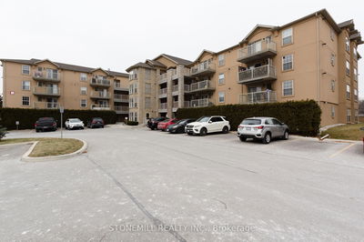 Condo sold at 207-1480 Bishops Gate, Oakville, GA Glen Abbey, L6M 4N4 - MLS: W11919107