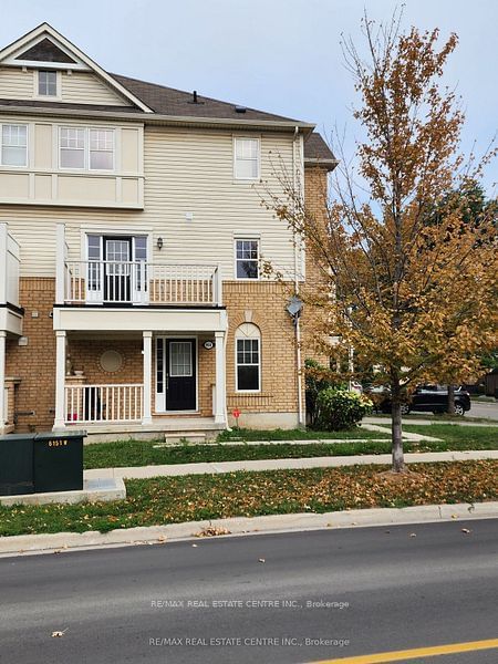 Townhouse for lease at 950 Burgess Gdns, Milton, 1028 - CO Coates, L9T 0K6 - MLS: W11919122