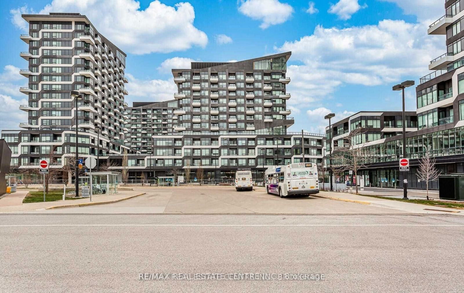 Condo leased at 1122-2485 Taunton Road, Oakville, Uptown Core, L6H 3R9 - MLS: W11919312