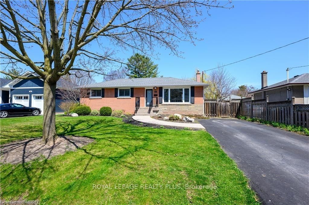 Detached House leased at 249 Snowden Road, Oakville, Bronte East, L6L 3X6 - MLS: W11919430