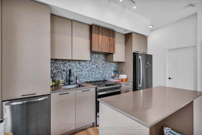 10 Lagerfeld Brampton,ON L7A 5L3 — Photo 16
