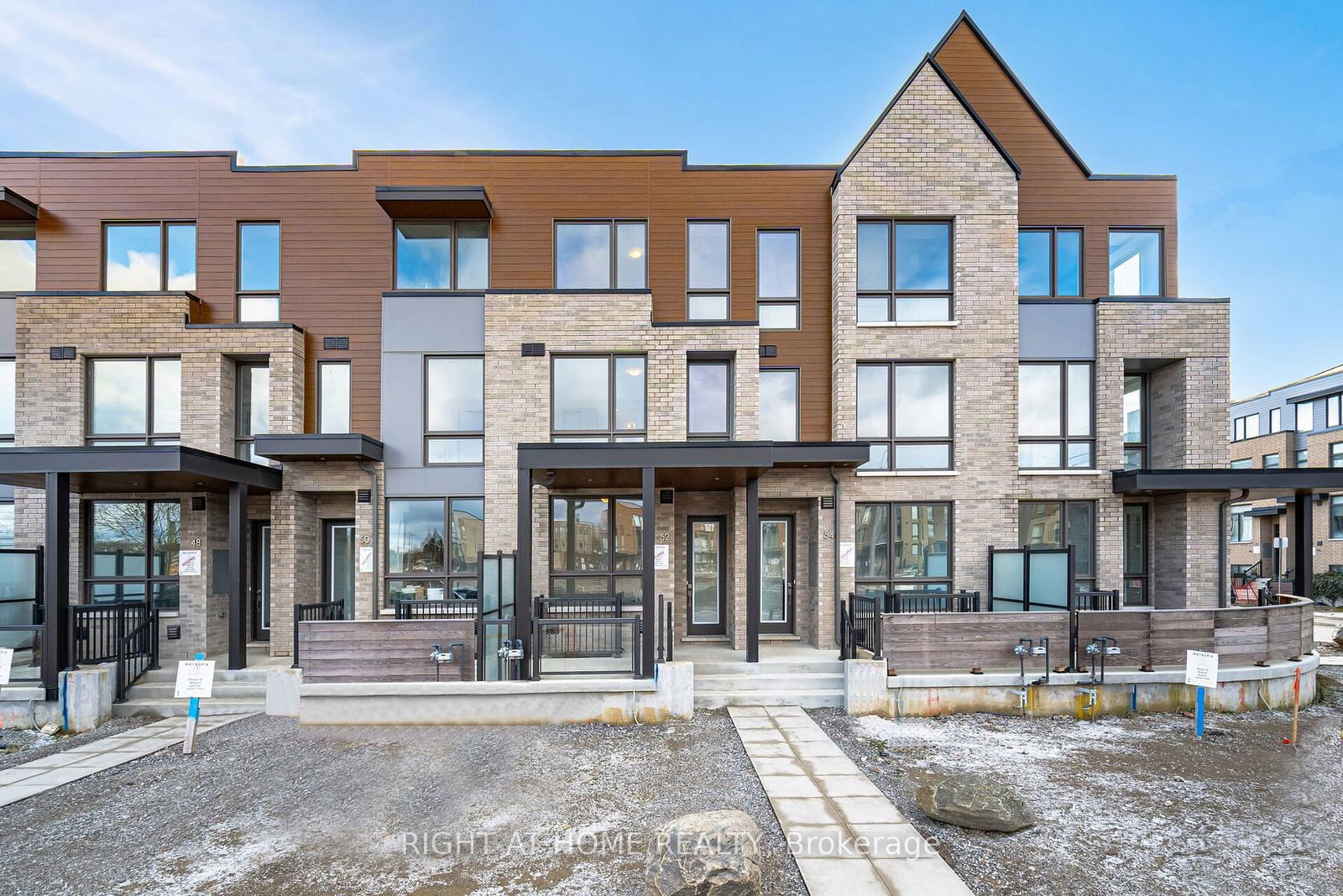 Townhouse for sale at 52 Deep Roots Terrace, Toronto, Yorkdale-Glen Park, M6A 2L8 - MLS: W11919564