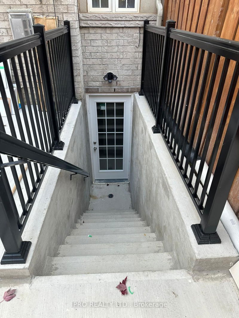 home for lease on Bsmt-40 Beachville Circle