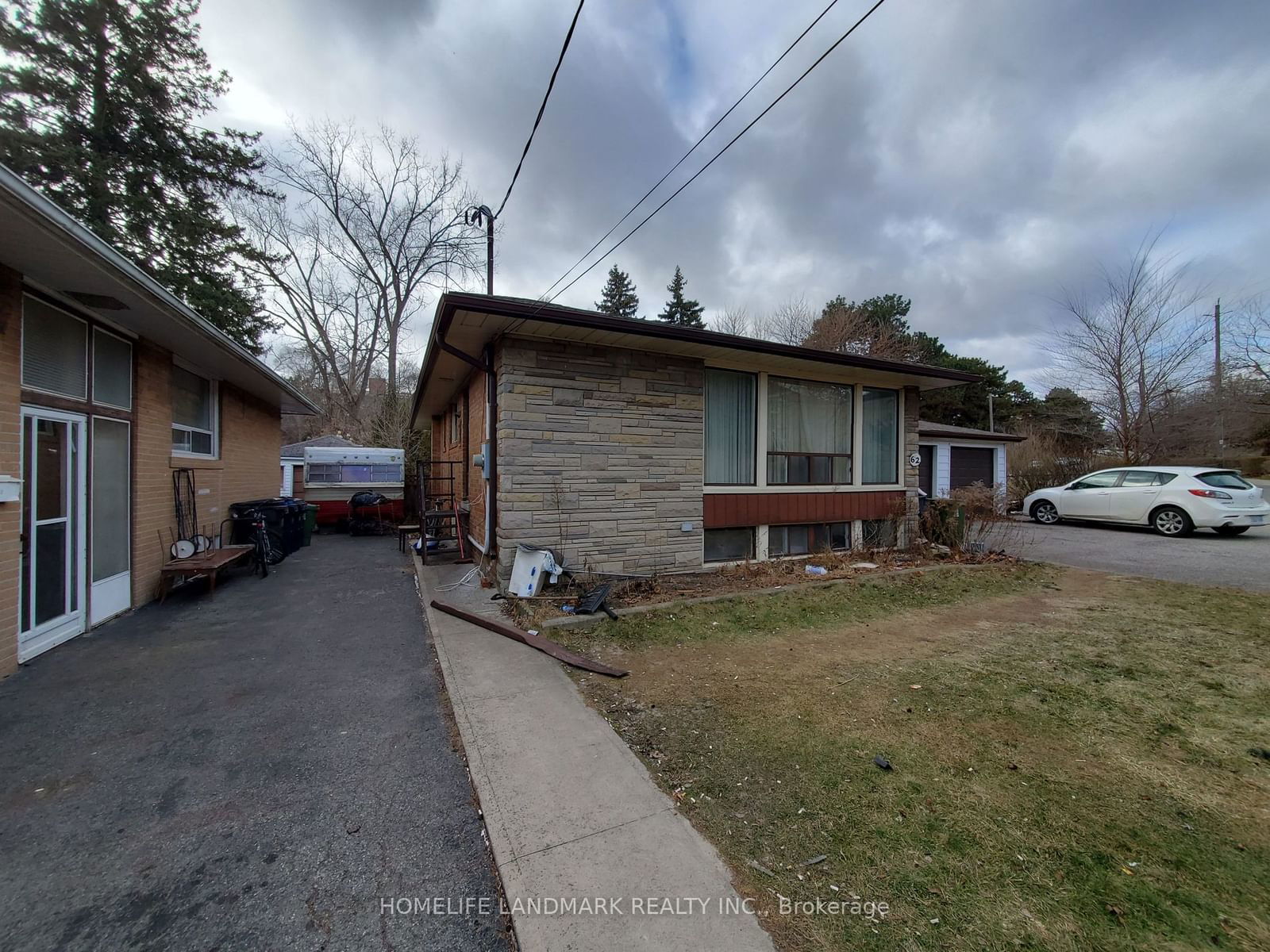 Building at 62 Coe Hill Drive, Toronto, High Park-Swansea