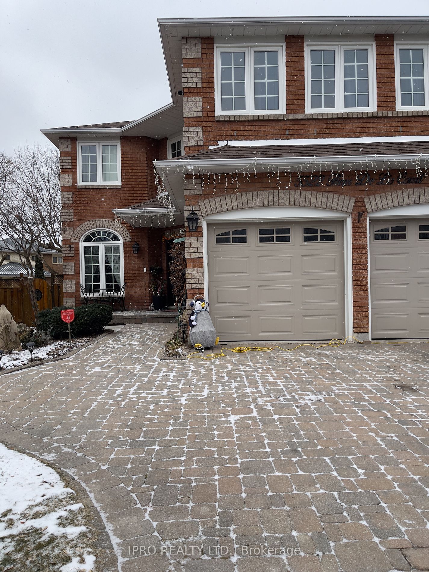 Detached House for lease at 5522 Fleur-De-Lis Court, Mississauga, Hurontario, L5R 2Z6 - MLS: W11919781