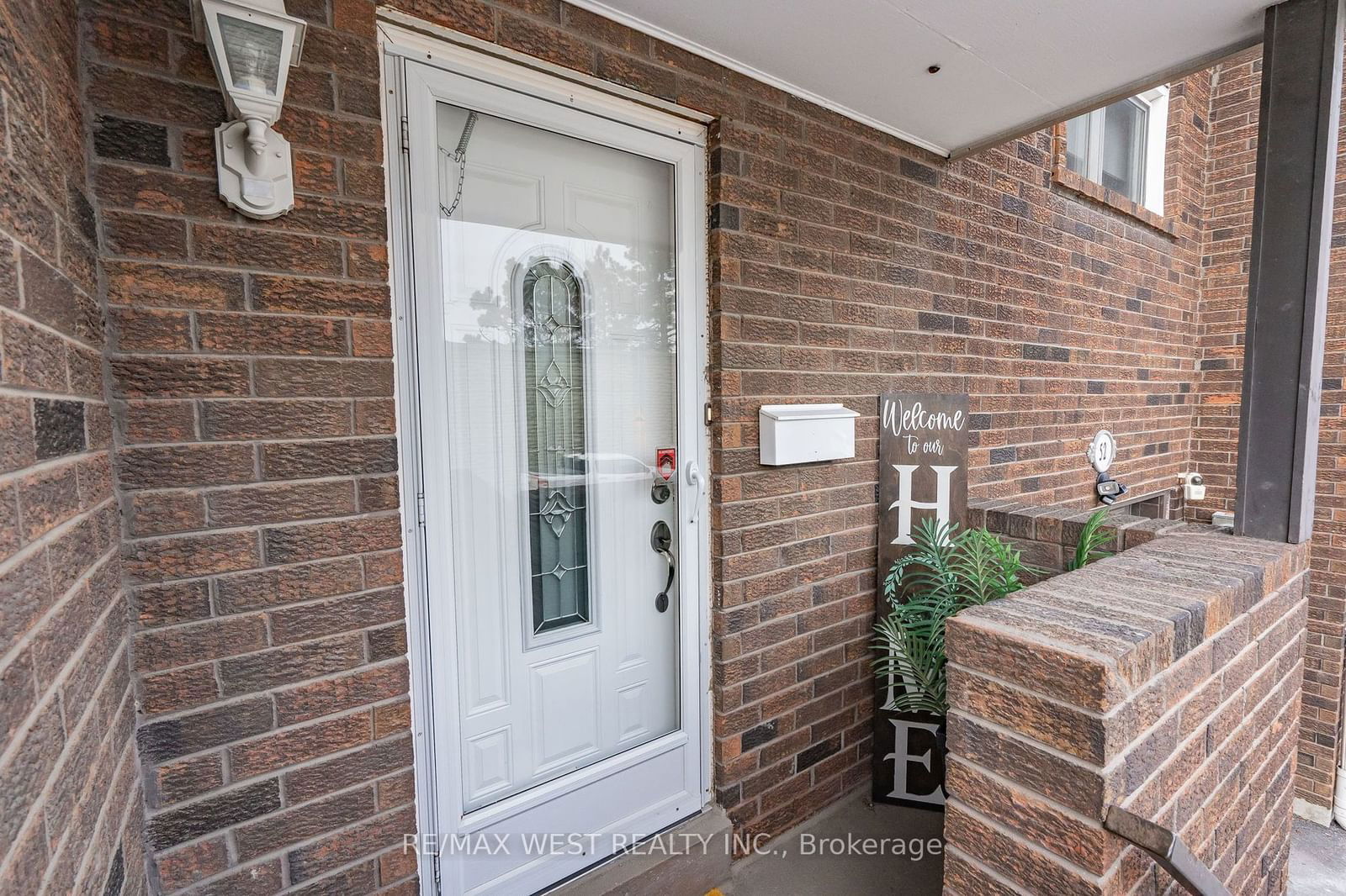 Townhouse for sale at 46-52 Permfield Path, Toronto, Etobicoke West Mall, M9C 4Y5 - MLS: W11919807